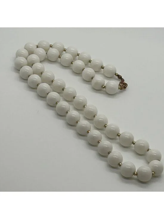 Vintage MCM White Acrylic Lucite Round Bead Necklace Gold Tone Spacer Spring Rin - Picture 8 of 10